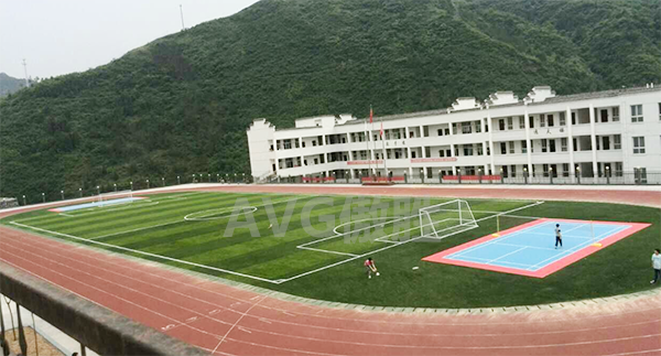 大中學校運動場地用人造草坪需要注重什么因素呢？